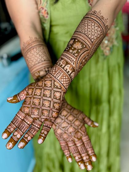Mitali - Bridal Mehendi Full Bridal Mehendi (Hands) photo 33