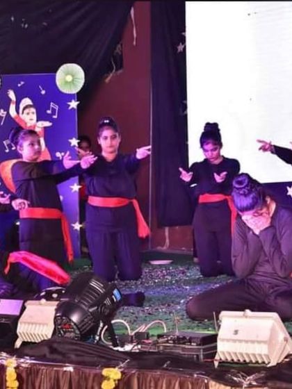 A powerful theme-based dance performance on a social issue. We believe dance can also be used to convey important messages.