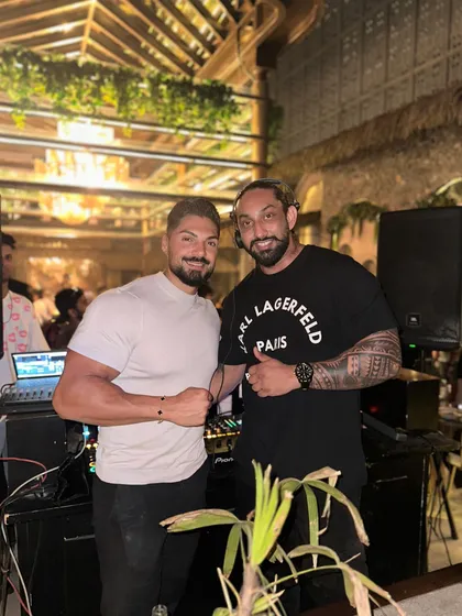 It was a pleasure to have top fitness influencer and athlete Andrei Deiu join me at the console during my set. I love it when people from different creative fields connect over music.