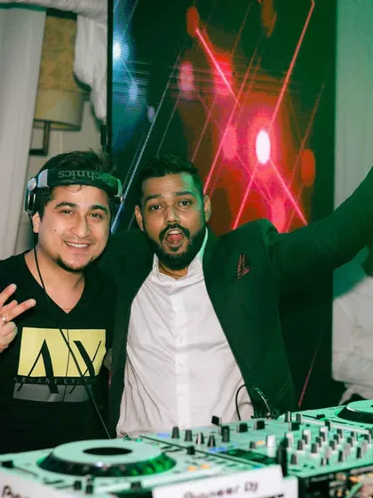 Good times and great music with a guest at the Phuket wedding. I love connecting with the people I'm playing for.