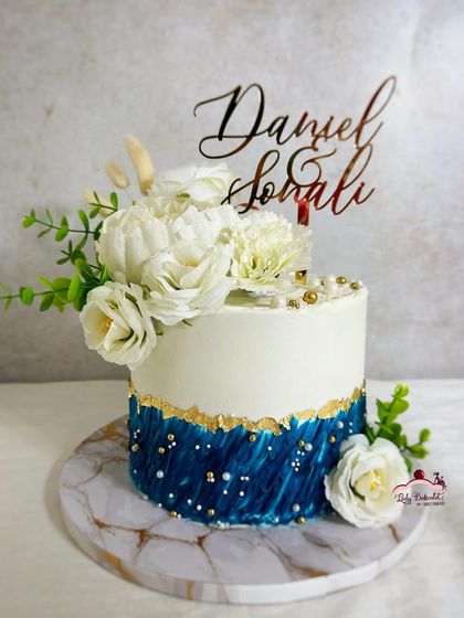 Tying the Knot: Wedding & Engagement Cakes photo 11
