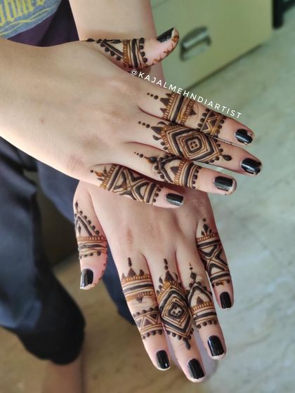 Elegant Party & Guest Henna photo 6