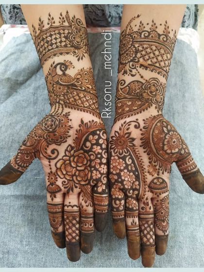 Sonu - Bridal & Wedding Mehndi Intricate Bridal Designs photo 37
