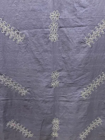 The full layout of the Sashiko patterns on this custom-made saree. The diagonal arrangement adds a dynamic and modern feel to the traditional craft.