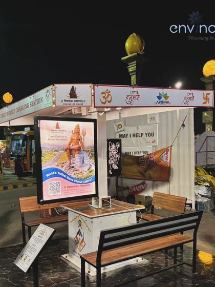 Our solar hut situated at a busy intersection in Ayodhya, serving as a "May I Help You" point for visitors. This prime location ensures high visibility for the digital screen, which displays important local information and advertisements.