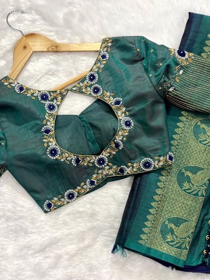 The Glamhouse - Ethnic Wear & Jewellery Rentals Modern & Chic Blouse Designs photo 74