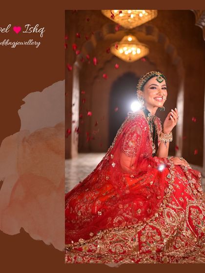 This happy bridal portrait captures the magic of the moment. The jewellery shines as brightly as her smile.