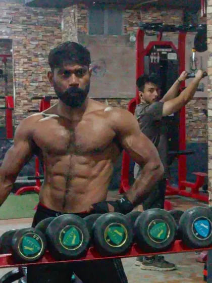 Consistency is greater than excuses. A shot of my core, which is built through daily discipline and a clean diet.