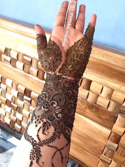 Traditional Indian & Bridal Mehendi photo 9