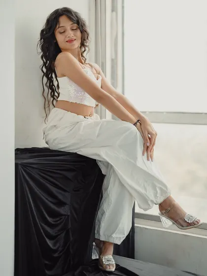 A full-length shot showing my style. I love fashion and putting together outfits for my gigs and shoots.
