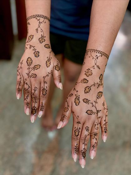 Mitali - Mehendi for Special Occasions Stylish & Minimalist Henna photo 8