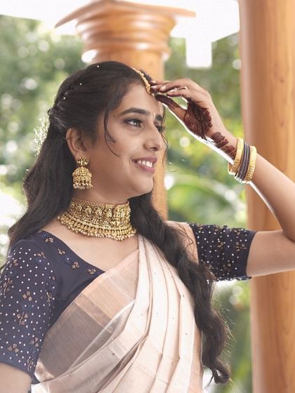 A candid and happy shot of Rashmi. We love seeing our clients smile and feel confident in our jewellery.