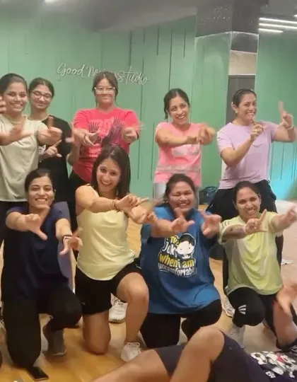My signature post-class pose with the awesome crew from the Goodmove Studios pop up. Everyone brought their A-game.