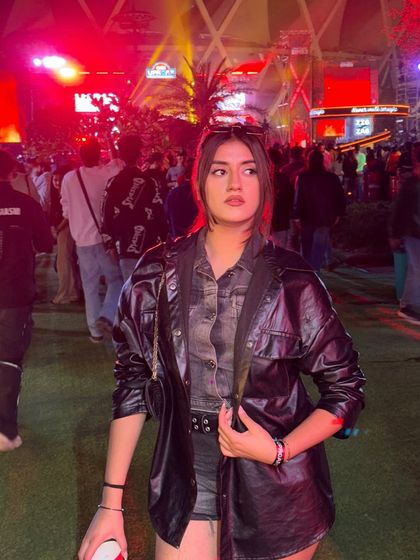 A close-up of the layered look, with my sunglasses perched on my head.