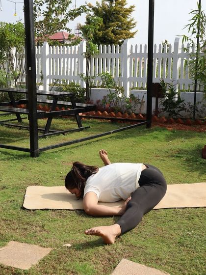 Shashi Prabha Dwivedi - In-Studio Group Yoga for Adults (All Levels) Advanced Asanas & Flows: My Personal Practice photo 47