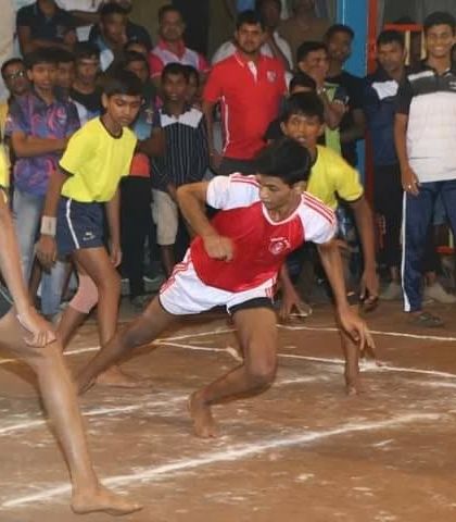 A young raider from our sub-junior team in action, trying to score a point.