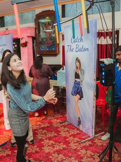 Quick reflexes needed for the "Catch The Baton" game! This electronic reaction game is a fun challenge that brings out the competitive spirit in kids and adults alike.