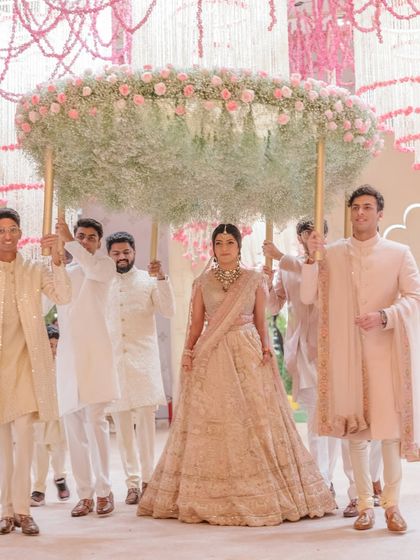 Grand Mandaps & Sacred Ceremonies photo 21