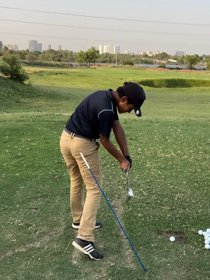 Working on the transition from backswing to downswing, a crucial phase for any high-level player.