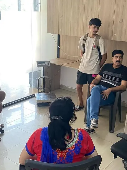 A collaborative session with parents and coaches. We believe that a supportive family environment is essential for the holistic development of our athletes.
