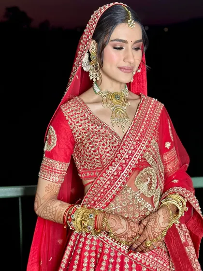 A close-up of this bride's flawless look. Notice the soft smokey eye and the perfectly blended skin, designed to last through all the emotions of the big day.