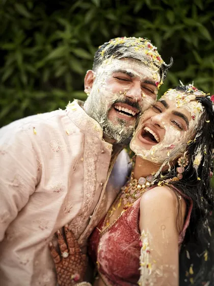The uncontainable laughter and playful mess of a Haldi ceremony. I live for these genuine moments where love is expressed in the most joyful, carefree ways.