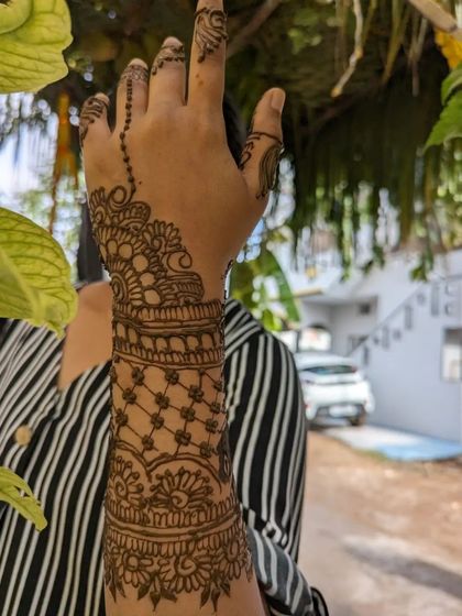 Chandu - Mehendi for Special Occasions Traditional Indian Patterns photo 41