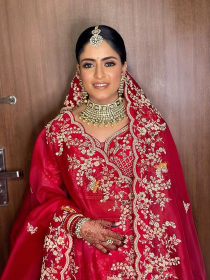 Traditional Red & Pink Bridal Looks photo 41