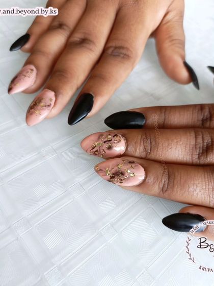 Krupa Shah - Nail Services Glitter, Chrome & All That Shines photo 3