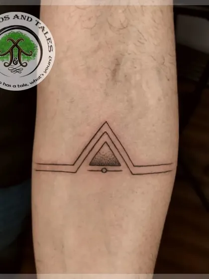 A minimalist custom design brought in by the client. We are happy to work with your ideas to create a clean and precise tattoo, no matter the size.