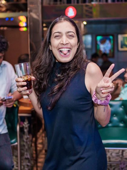 Pure happiness and good vibes. This is the kind of fun and carefree atmosphere you can expect at my Thursday night gig.