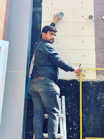 Our expert technicians handle every installation with care, whether it's for your home or business. We ensure every camera is perfectly positioned for the best coverage. We offer a lifetime workmanship warranty because we do the job right.