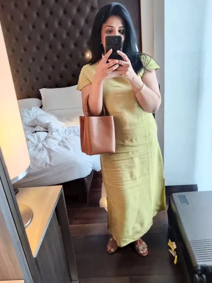 An unexpected stop in Milan. This olive linen long dress was comfortable for exploring the city.