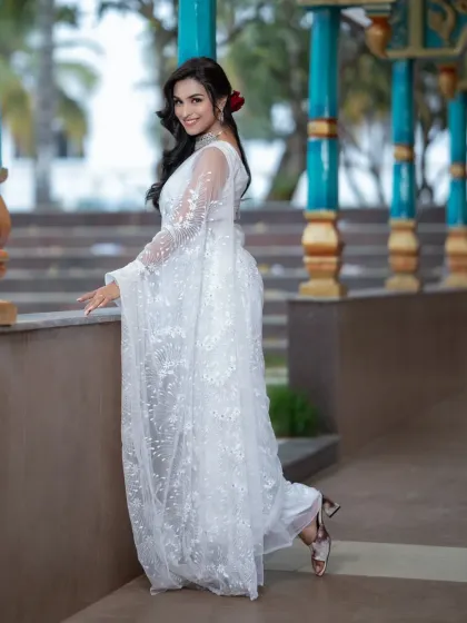 Another beautiful full-length shot from the student's portfolio day.