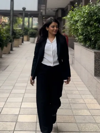 My role is to be your voice when you feel you don't have one. In divorce and family disputes, I ensure your side of the story is heard clearly and argued forcefully, with proof and solid reasoning.