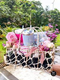 Custom & Themed Gift Hampers