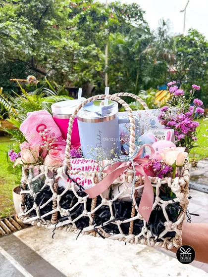 We believe a gift should feel like a warm hug. This beautiful basket, overflowing with personalized goodies for new parents and their little one, is handcrafted with so much love and care, ready to make their day unforgettable.
