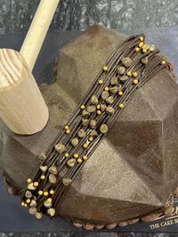 Specialty & Novelty Cakes