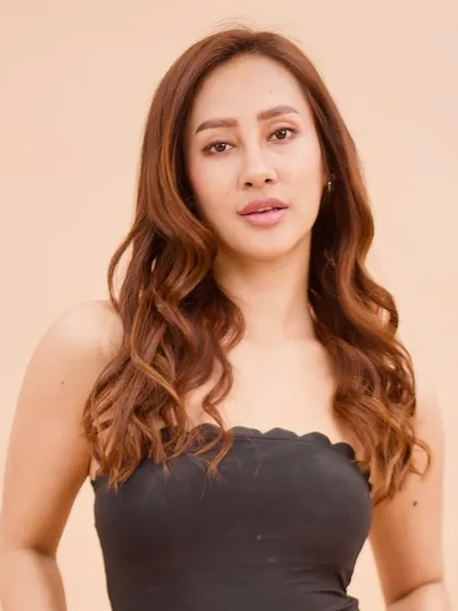A close-up from my Choco Chic photoshoot, showcasing the luxurious spectrum of brunette tones. This look features molten mocha and sunlit caramel for a radiant finish.