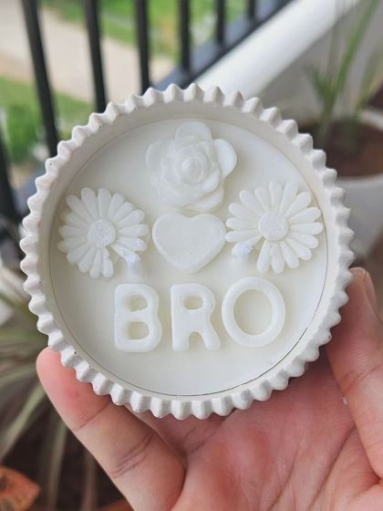 Hues of Memories - Custom Scented Candles & Wax Products Festive & Seasonal Collections photo 3