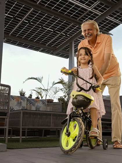 SolarSquare - Residential & Community Rooftop Solar Solutions Our Happy Customers: Homes & Families photo 3