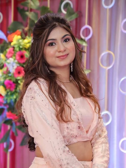 Soft & Glowing Glam photo 6