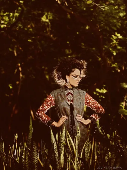 Another shot of Lisa Haydon killing it for Verve Magazine. The dramatic makeup and styling contrast beautifully with the wild, natural background.