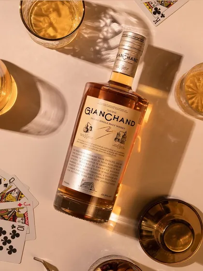 For this Gianchand single malt whiskey shoot, the goal was to create a sense of premium sophistication. I used dramatic, focused lighting and shadows with a simple setup of playing cards to evoke a relaxed, after-hours mood.