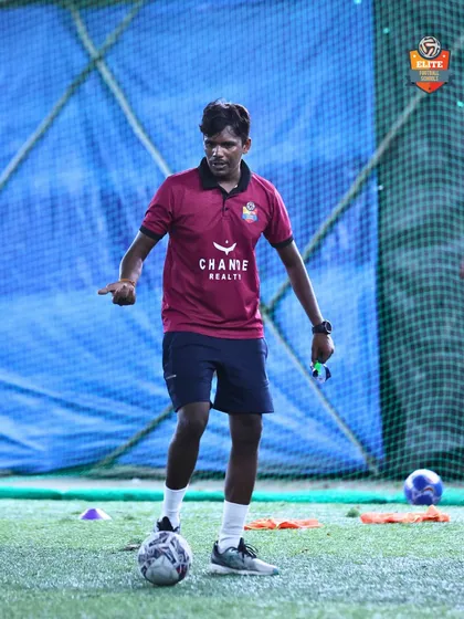 Learn from coaches who live the game. Here, one of our expert coaches demonstrates a technical drill, providing the hands-on guidance that defines our training philosophy. We focus on perfecting every detail of your game.