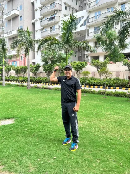 A happy flex in the park.