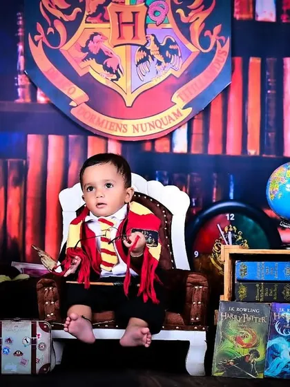 Is there anything more magical than a baby wizard? The Harry Potter theme is a favorite among parents, and I take great care in getting every detail right, from the Gryffindor scarf to the tiny wand. I have a huge library of themes to make your child's photoshoot truly special.