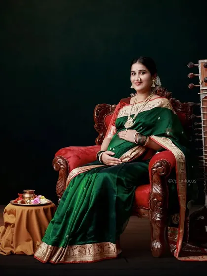 Our collection of props includes musical instruments like this sitar, perfect for creating a classical and artistic themed shoot.