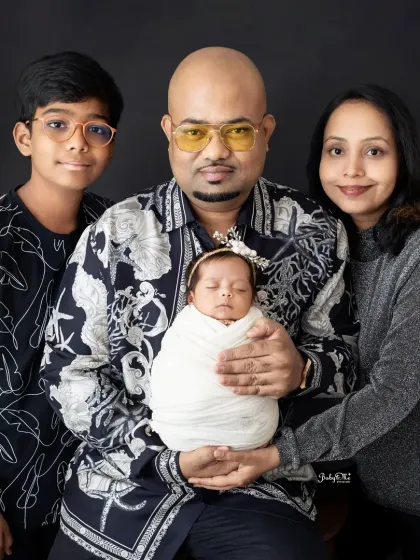 A complete family portrait is such a treasure. I love capturing the pride and love as parents and siblings welcome the newest, tiniest member into their arms. This is what family is all about.