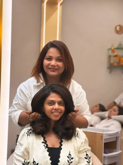 With the beautiful and down-to-earth actress Rutuja Bagwe. We loved having her at our salon and giving her our best service.
